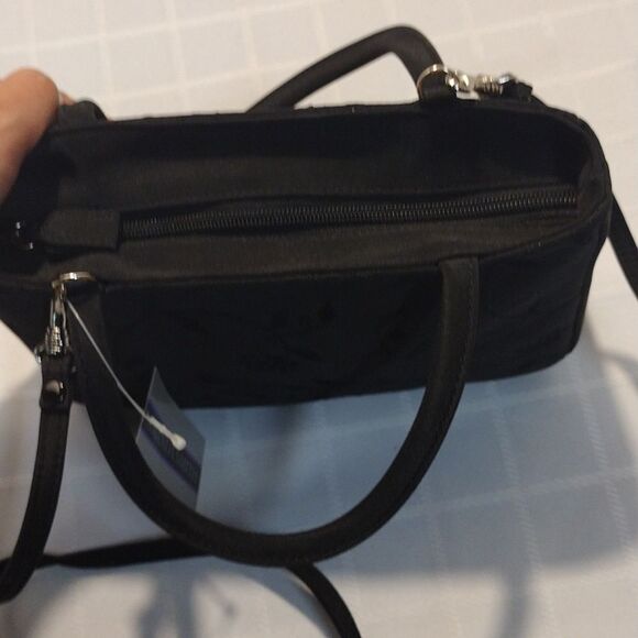 CONSIGNMENT! NWOT Amanda Smith Black Flower Patterned Cross Body Bag! - Picture 9 of 15